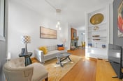 *Gorgeous Backyard* Large Home Heart of Kensington