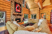 *Lakefront Log Home* 7BR • Fire Pit • Games • Gym