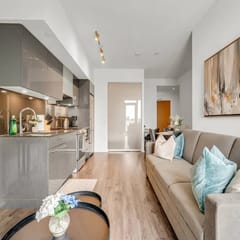 *Beautiful View* High Floor 2 Bedroom Modern Condo
