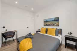 *Modern Quiet Home* 2 Bedroom 2 Bath Near Downtown - Image 4