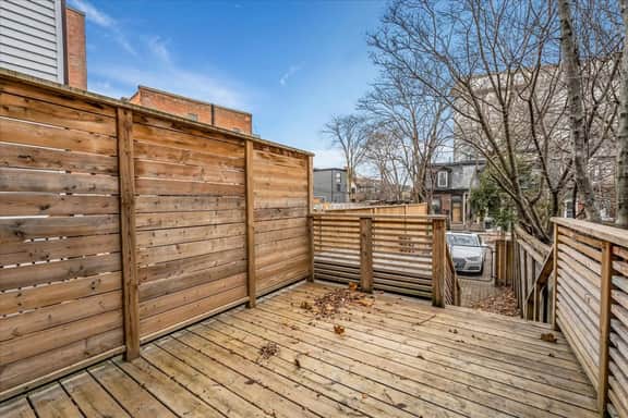 *Grand House* Sleeps 10 - Vibrant Home next to DT - Image 5